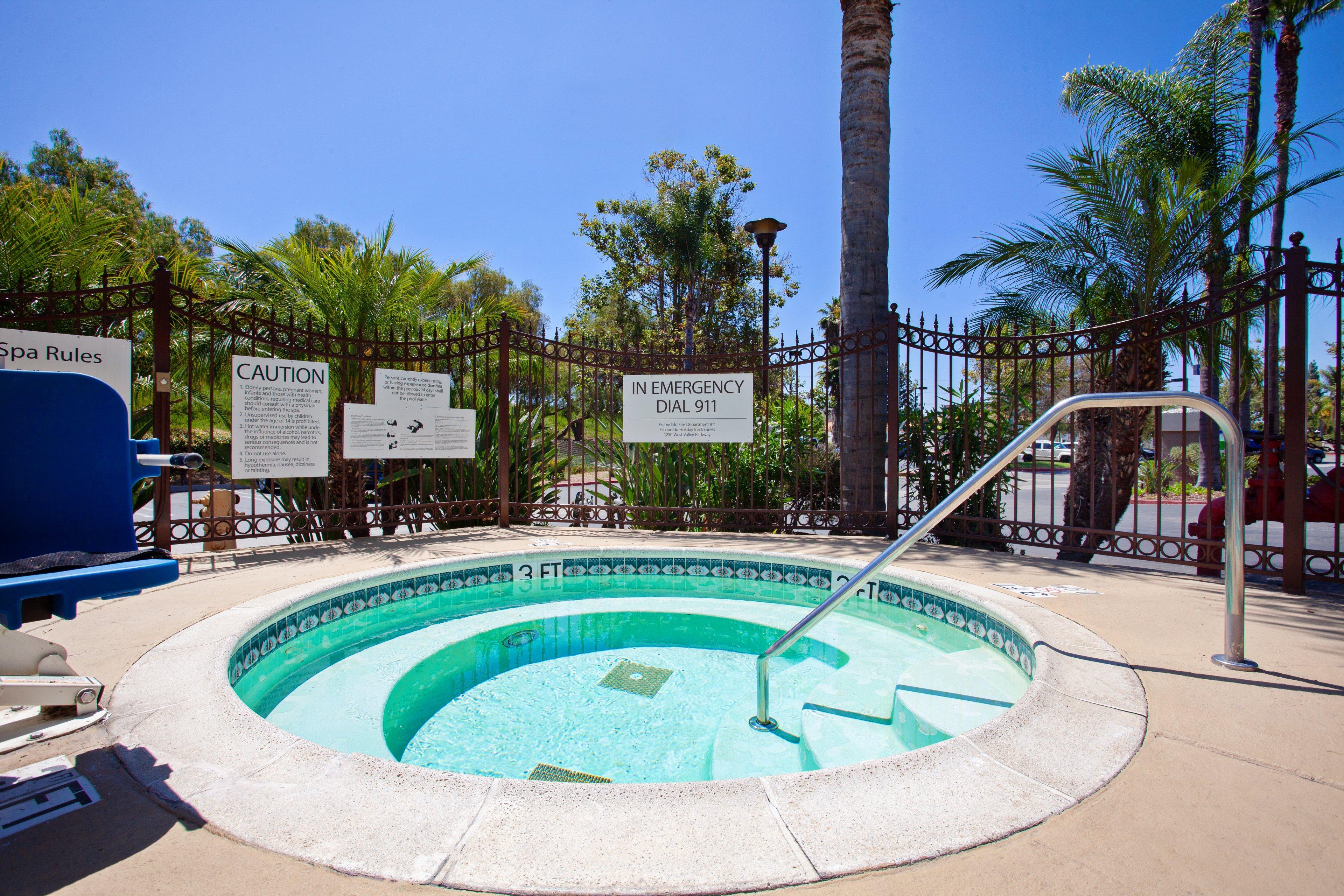 Holiday Inn Express Hotel & Suites San Diego-Escondido By Ihg Εξωτερικό φωτογραφία