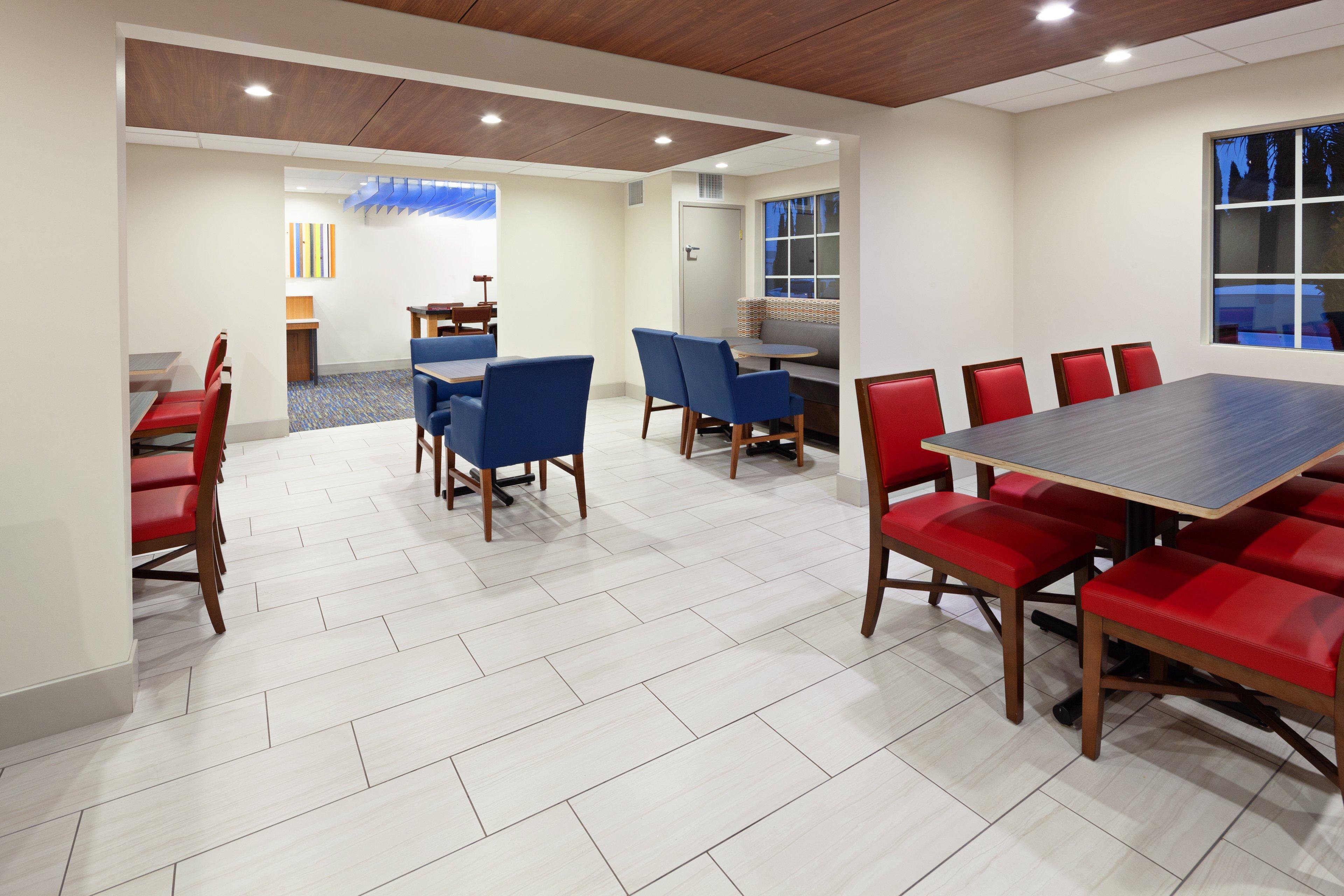 Holiday Inn Express Hotel & Suites San Diego-Escondido By Ihg Εξωτερικό φωτογραφία