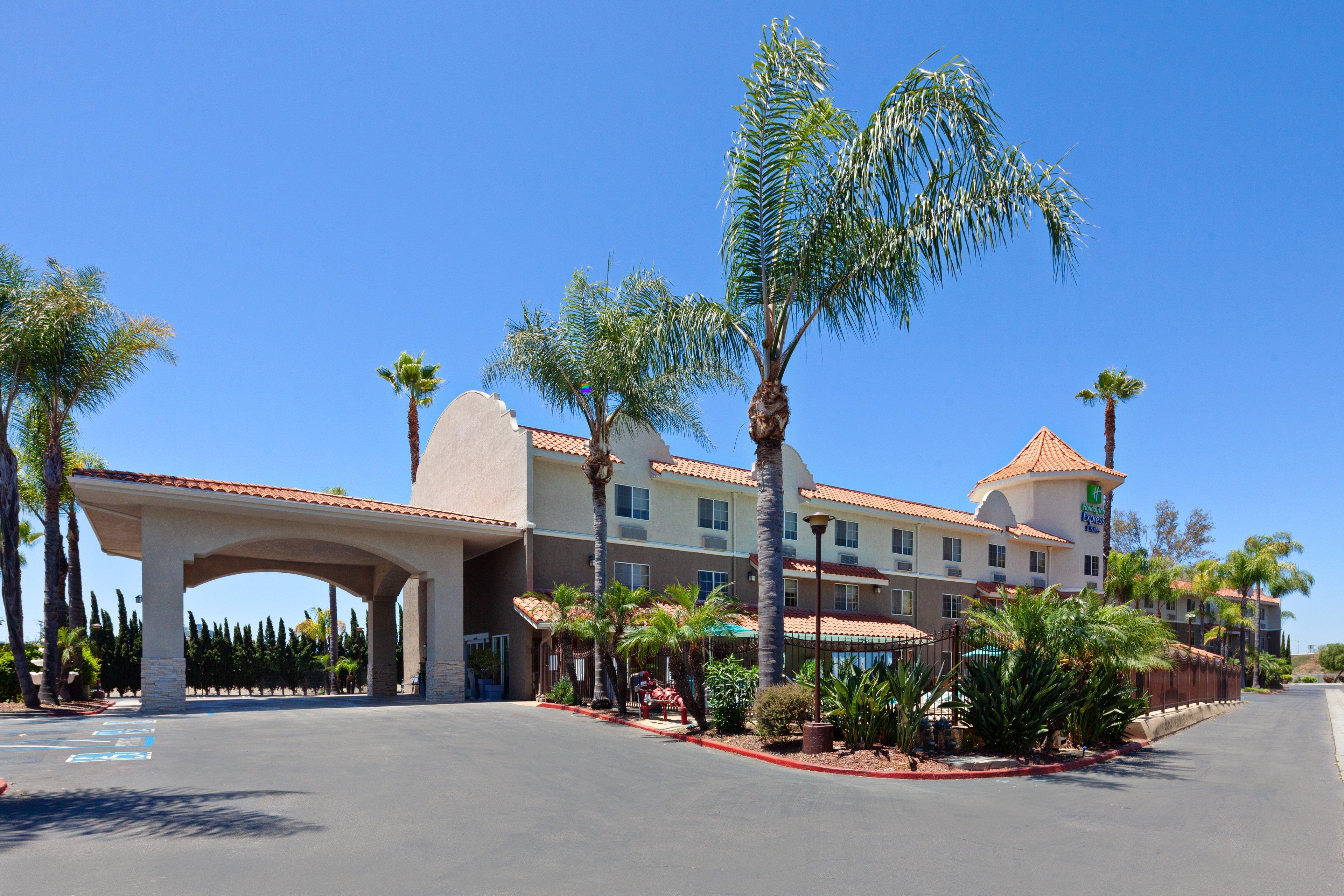 Holiday Inn Express Hotel & Suites San Diego-Escondido By Ihg Εξωτερικό φωτογραφία