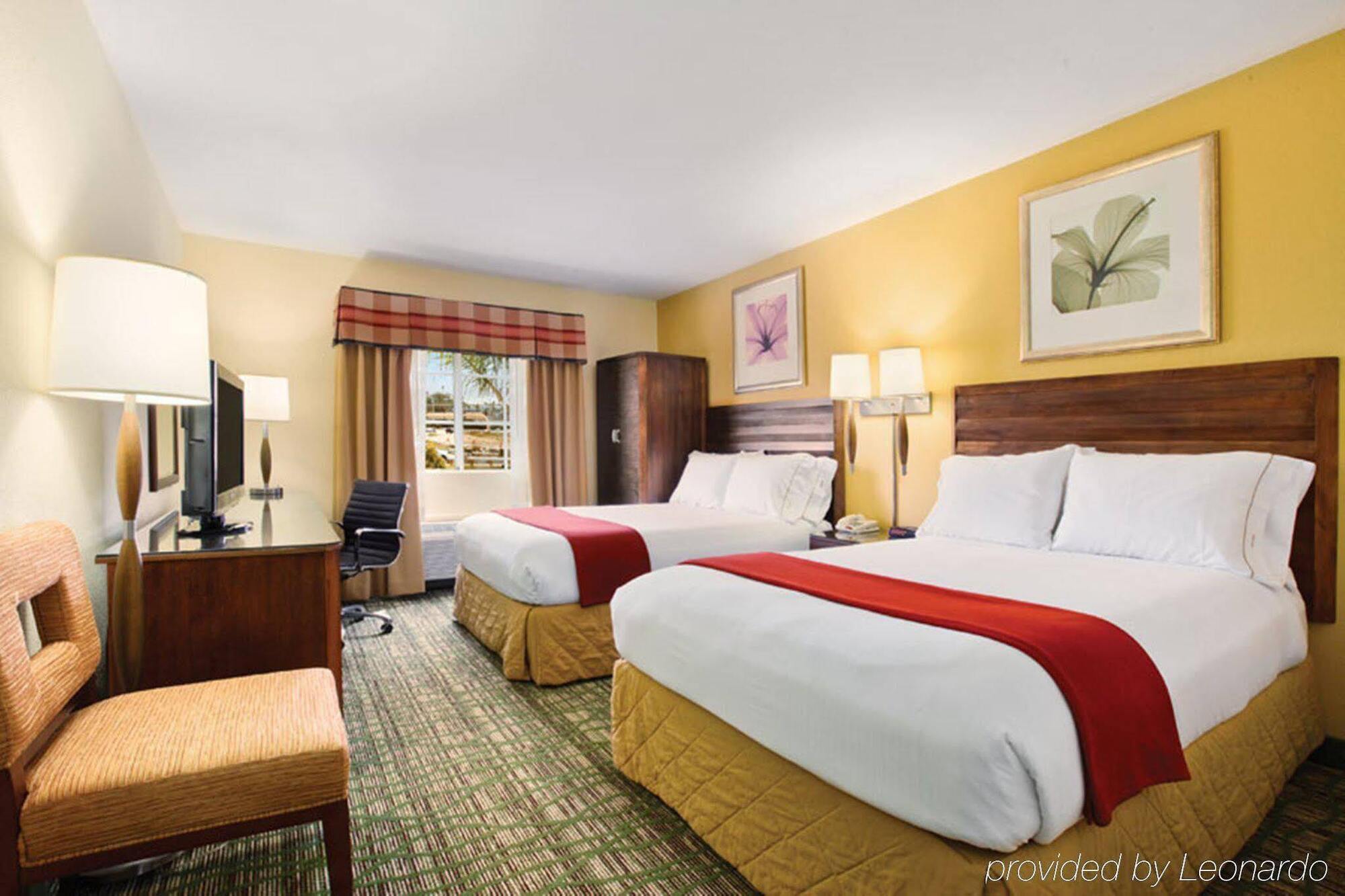 Holiday Inn Express Hotel & Suites San Diego-Escondido By Ihg Εξωτερικό φωτογραφία